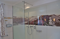 Badezimmer Appartement Nr.107 mit Dusche und Badewanne