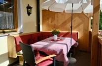 Überdachte Terrasse